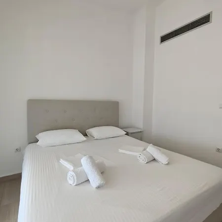 Apartment елена Néa Péramos